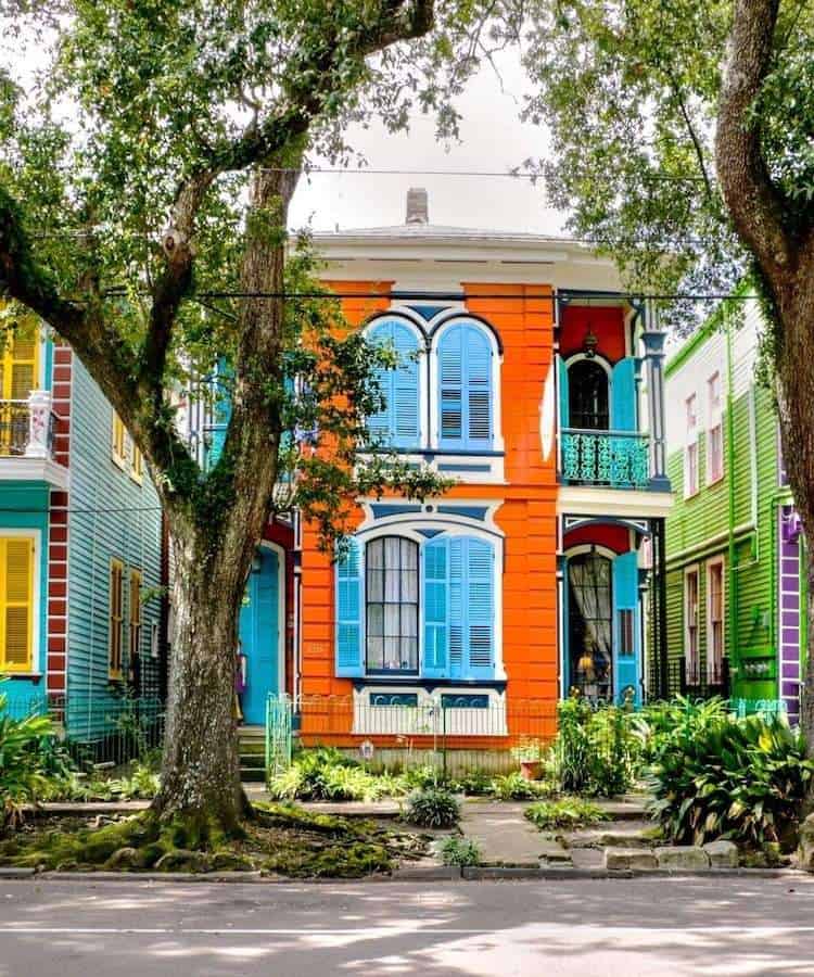 Experience the Big Easy up close and personal on a New Orleans bike tour that hits all the must-see landmarks and historical sites.