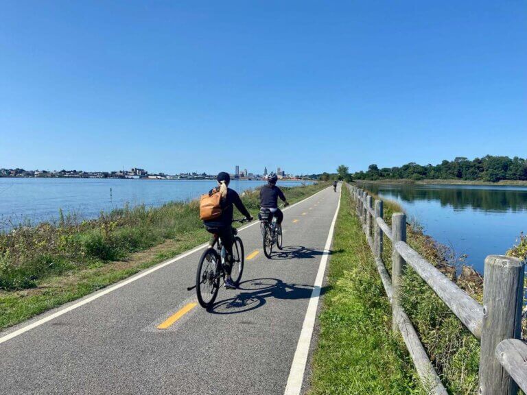 5 Scenic Rhode Island Bike Paths - Rhode Island Bike Paths Easy Bay3 768x576 