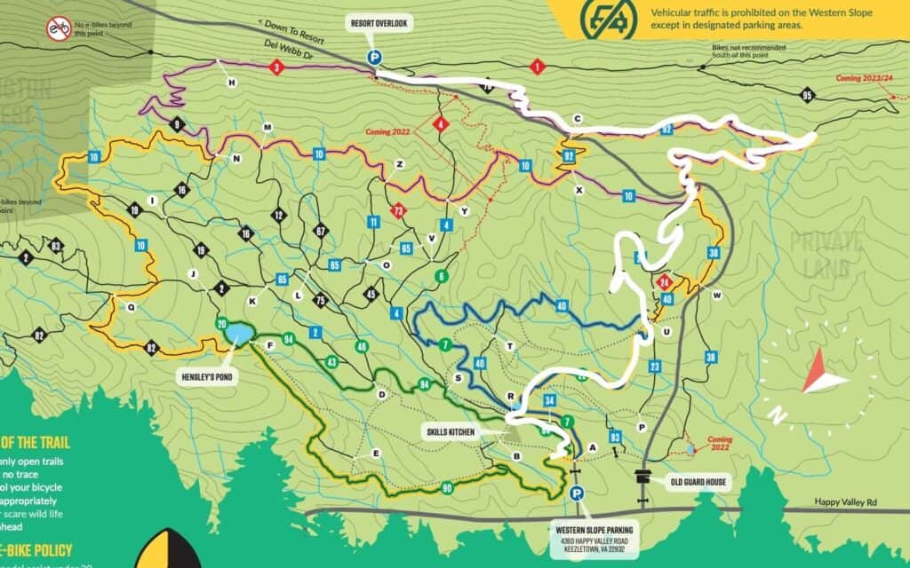 Rekomendasi rute sepeda gunung Massanutten Western Slope digambar dengan warna putih di peta